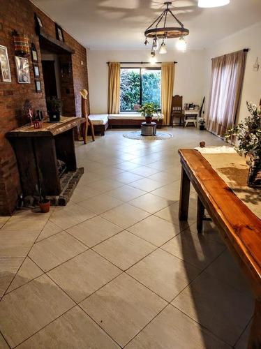 Imagen 5 de 16 de Venta Casa 2 Plantas 3 Dormitorios - Funes Norte