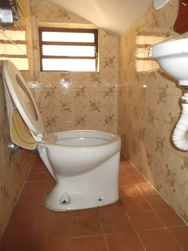 Sobrado 160 M2 4 Dorm. 1 Suite 2 Vagas Cob. Bem Localizado!