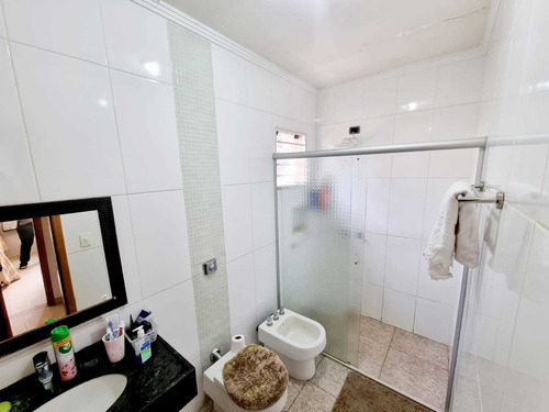 Imagem 12 de 29 de Casa Residencial 4 Dormitórios Sendo 2 Suítes, Área De Lazer Com Churrasqueira, 220 Metros De Área Útil, Excelente Localização No Bairro San Remo - Pr - Ca1413_gprdo