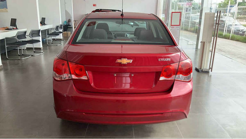 Imagen 4 de 15 de Chevrolet Cruze 2013 4p Ls 5vel A/a