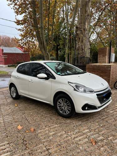 Peugeot 208 1.6 Allure