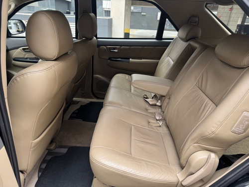 Toyota Hilux SW4 3.0 Srv 5l 4x4 Aut. 5p