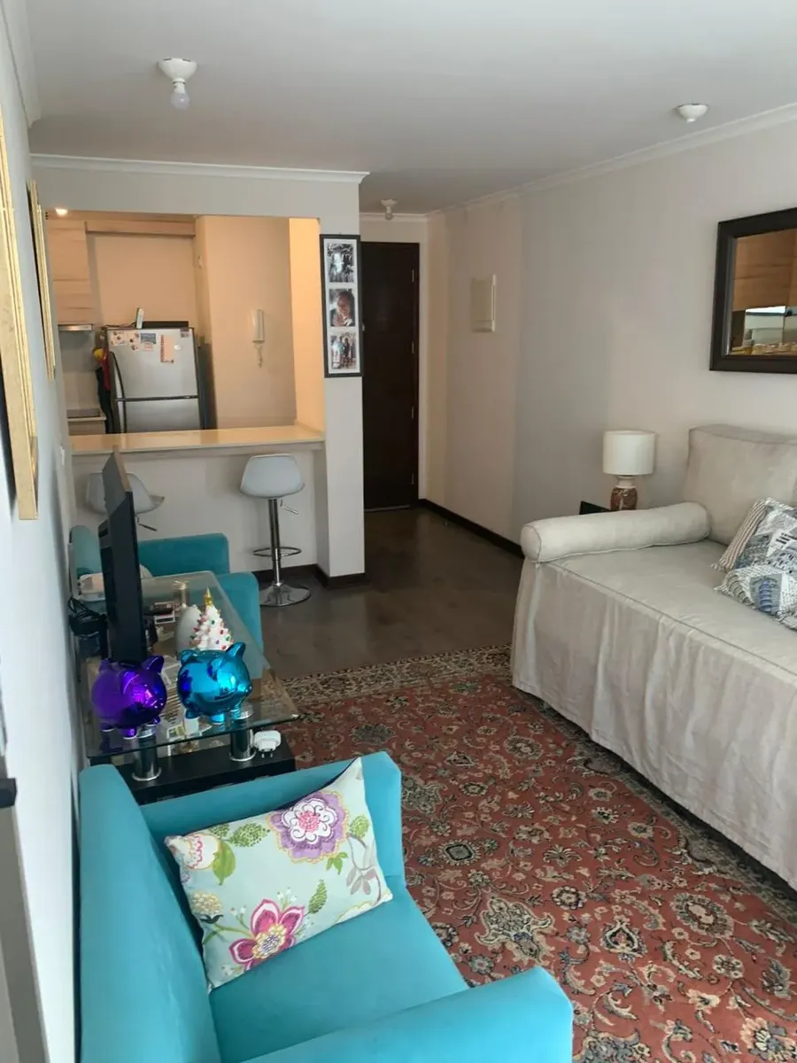 Imagen 3 de 9 de En Venta! Amplio Departamento De 2d + 2b