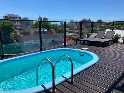 Alquiler Apartamento De 2 Dormitorios Con Balcón, Azotea, Parrillero, Cochera, Piscina, Etc En Malvin!!