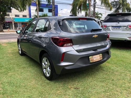 Imagem 6 de 10 de Chevrolet Onix Hatch Prem. 1.0 12v Tb Flex 5p Aut.