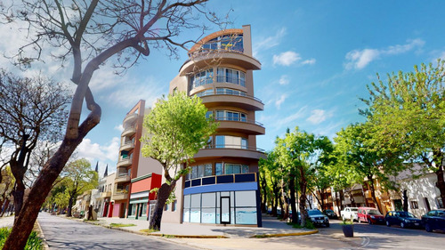 Venta De Departamento 2 Dormitorios Con Cochera En La Plata