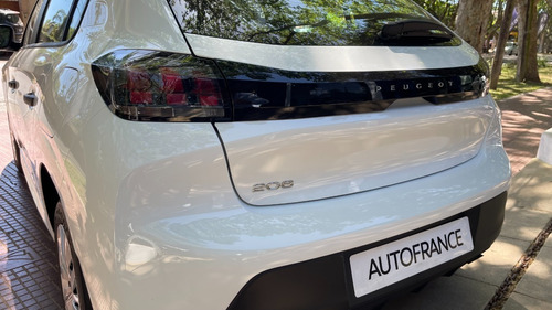 Imagen 14 de 25 de Peugeot 208 Like 1.2 Stock