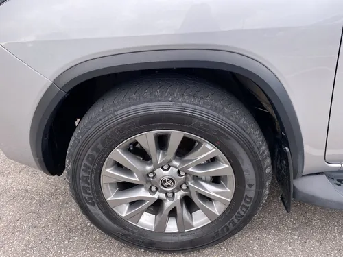 Toyota Fortuner Srv 2.4 Diesel 4x2 At 2023