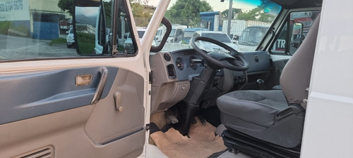 Imagem 13 de 15 de Vw 8.150 No Chassis Ano 2009 Baixo Km Rodado Nada A Fazer