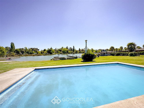 Casa En Venta De 4 Dorm. En Las Cabras