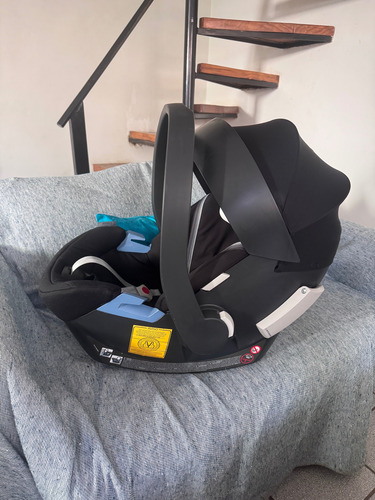 Huevito Cybex Aton 5 + Base Auto (Usado)