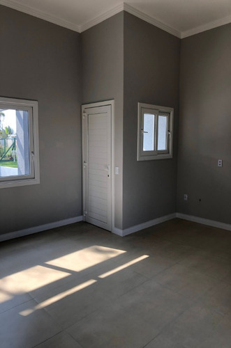 Imagem 12 de 29 de Casa À Venda Em Xangri-lá - Ca01289 - 68778881