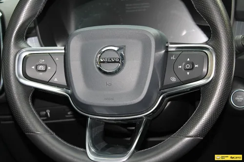 Volvo XC40 2.0 T4 FWD MOMENTUM II TP