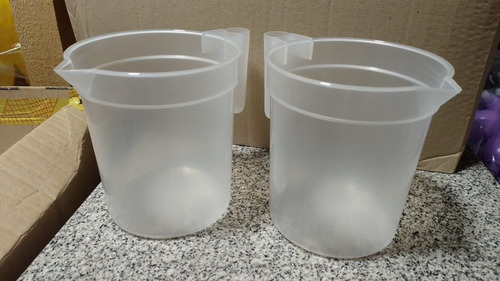 10 Jarrás Plasticas De 1,5 Litros Reforzada