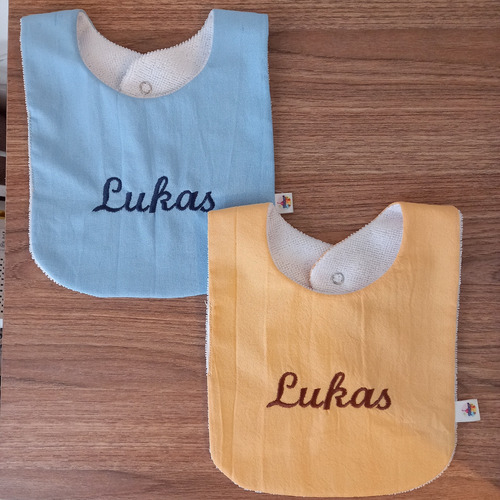 Pack X 2 Baberos Clásicos Personalizados Nombre Tusor Toalla
