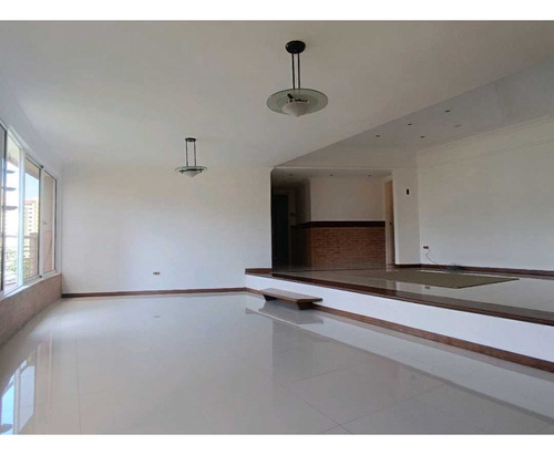 Apartamento En Alquiler Urb. Los Mangos Pe-8370769