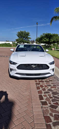 Mustang Convertible Impecable Edicion Especial