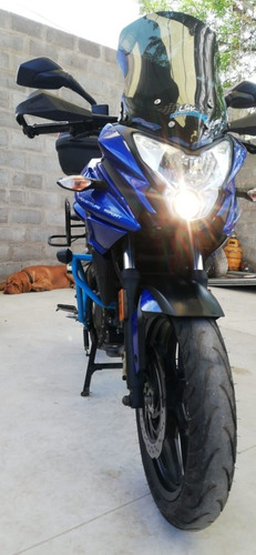Rouser As 200