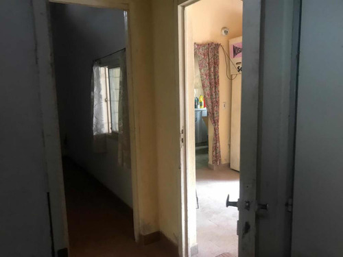 Casa Para Reciclar De 3 Ambientes Cochera Parque