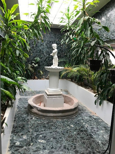 Imagen 12 de 30 de Hermosa Casa Con Excelente Ubicacion Y Acabados De Lujo