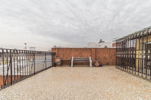 Venta - Oportunidad - Casa 4 Ambientes - Garage - Pileta