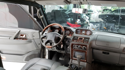 Imagem 9 de 11 de Mitsubishi - Pajero Gls-b 4x4 Aut. 1998 Gasolina