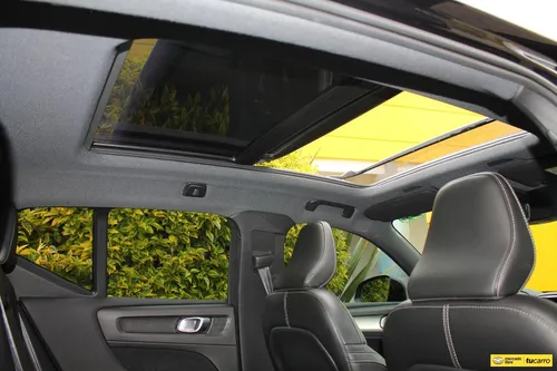 Volvo XC40 2.0 T4 FWD MOMENTUM II TP