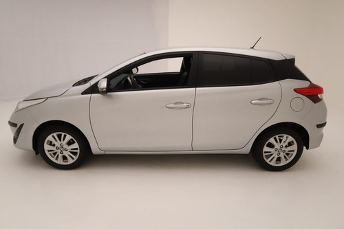 Toyota Yaris Xls Pack Cvt 5p