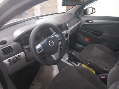 Imagem 9 de 9 de Chevrolet Vectra 2006 2.0 Elegance Flex Power Aut. 4p