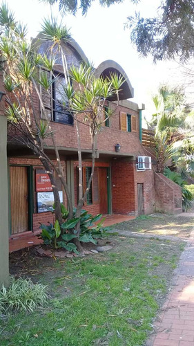 Imagen 1 de 14 de Depto 2 Ambientes Planta Baja Al Frente Con Patio