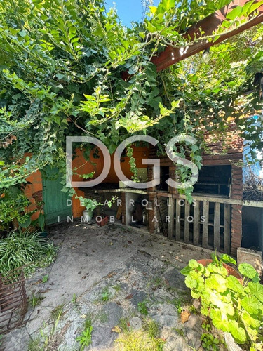 Casa En Venta En Banfield