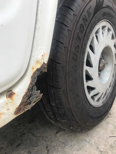Imagem 4 de 10 de Volkswagen Kombi 2003 1.6 3p Gasolina