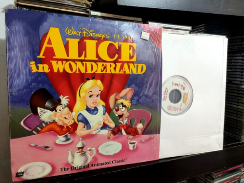 Alicia En El País De Las Maravillas / Laserdisc De Colección