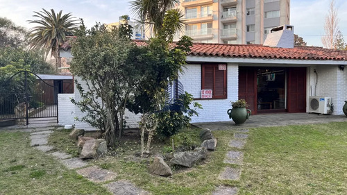 Excelente Oportunidad !!!casa De 4 Dormitorios  Punta Del  Este, Maldonado