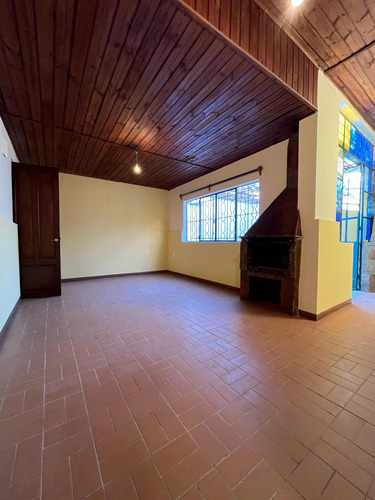Dueño Vende Casa Con Renta, 2 Dorm Y 2 Patios