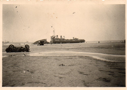 Foto Original 2ª Guerra Mundial Navio E Carro Destruídos