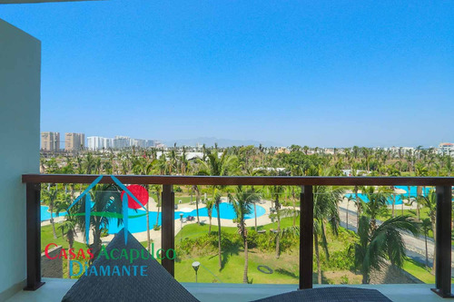 Cad La Isla Emerald J5. De Playa. Terraza Frontal Con Vista A Los Jardines Y Albercas