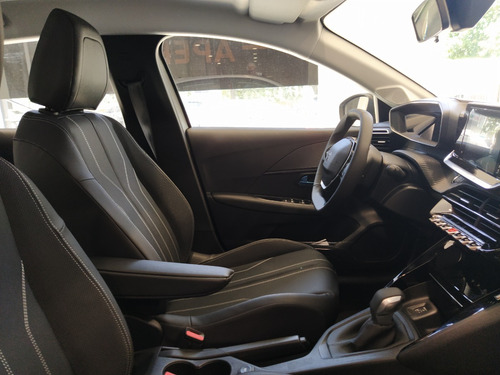 Peugeot 208 Feline