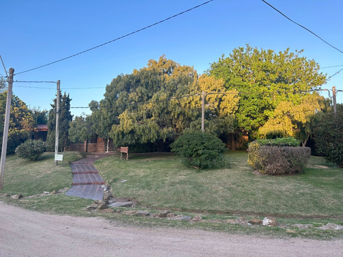 Casa Con Piscina A La Venta En Atlantida || Barrio Jardin 6 Dorm