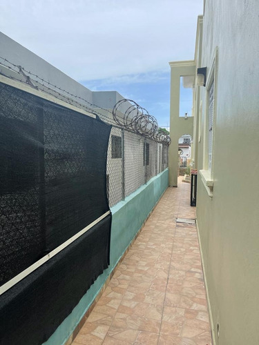 Imagen 8 de 20 de Corona Plaza, Casa De 2 Niveles Con 600mt² De Construcción. Financiamiento Disponible.