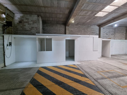 Imagen 3 de 10 de Bodega Renta Parque Industrial Bernardo Quintana Para Almace