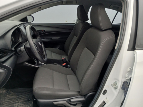 Toyota Yaris Sedán 1.5 16V FLEX SEDAN XL LIVE MULTIDRIVE