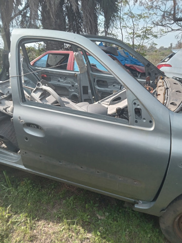 Puerta Renault Clio Delantera Lado Acompañante 