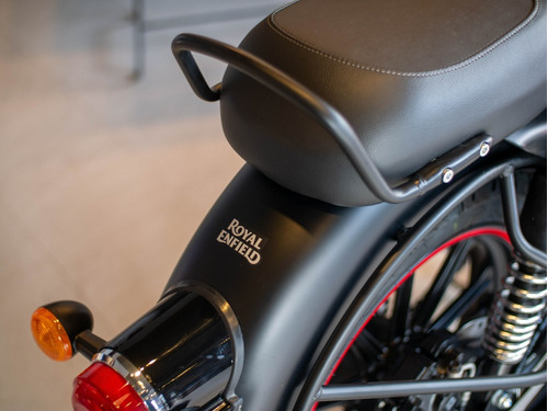 Royal Enfield Classic 350 Dark Stealth Black Reserva