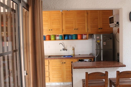 Casa En Balneario Piriapolis, Maldonado. Cerca De La Playa