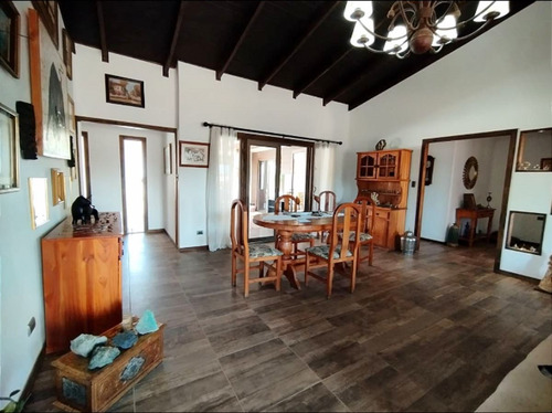 Venta Parcela, 5 Dormitorios. Mas Cabaña De 60 Mt2 Limache
