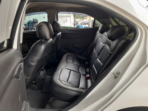Imagem 9 de 15 de Chevrolet Onix Ls 1.0 2015 Perfeito Estado