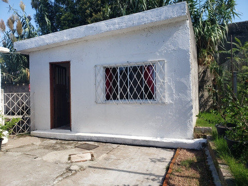 Imagen 16 de 30 de Venta De Tres Casas En Solymar Padrón Único
