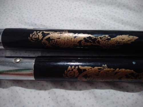 Nunchaku Dragão Dourado Cerimonial Corrente Preto Usado