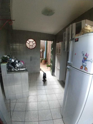 Oportunidade! Casa+barracão 180m2 Proximo Supermercado Bh